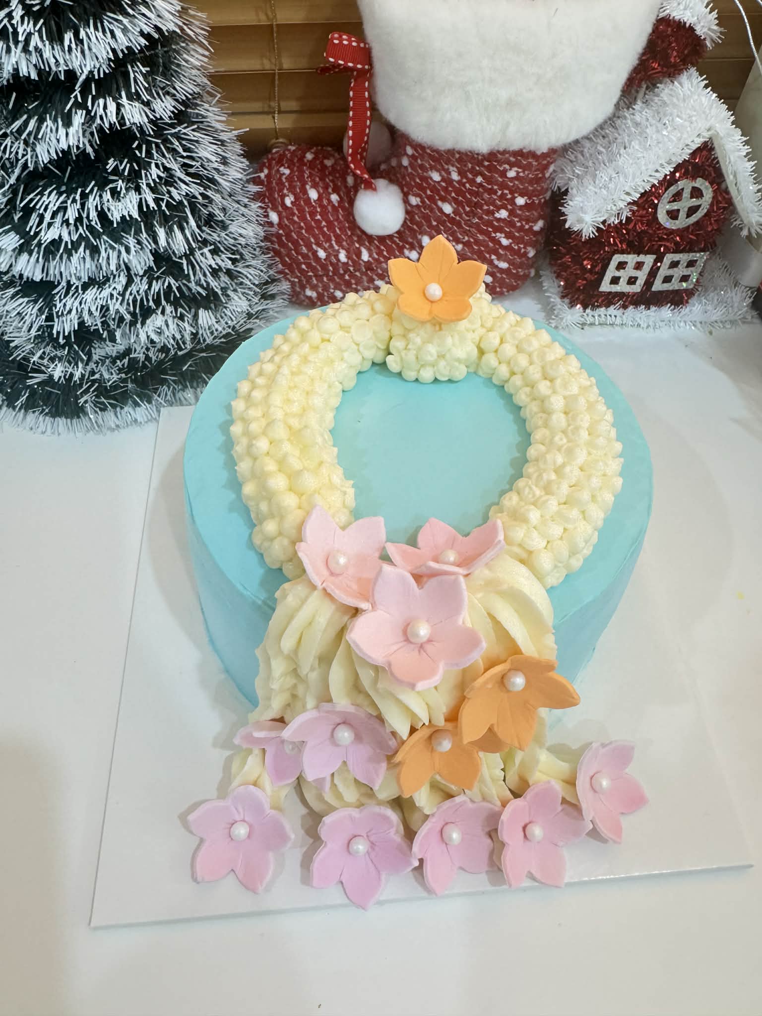 Jasmine Garland Cake / เค้กพวงมาลัยวันแม่สีฟ้า