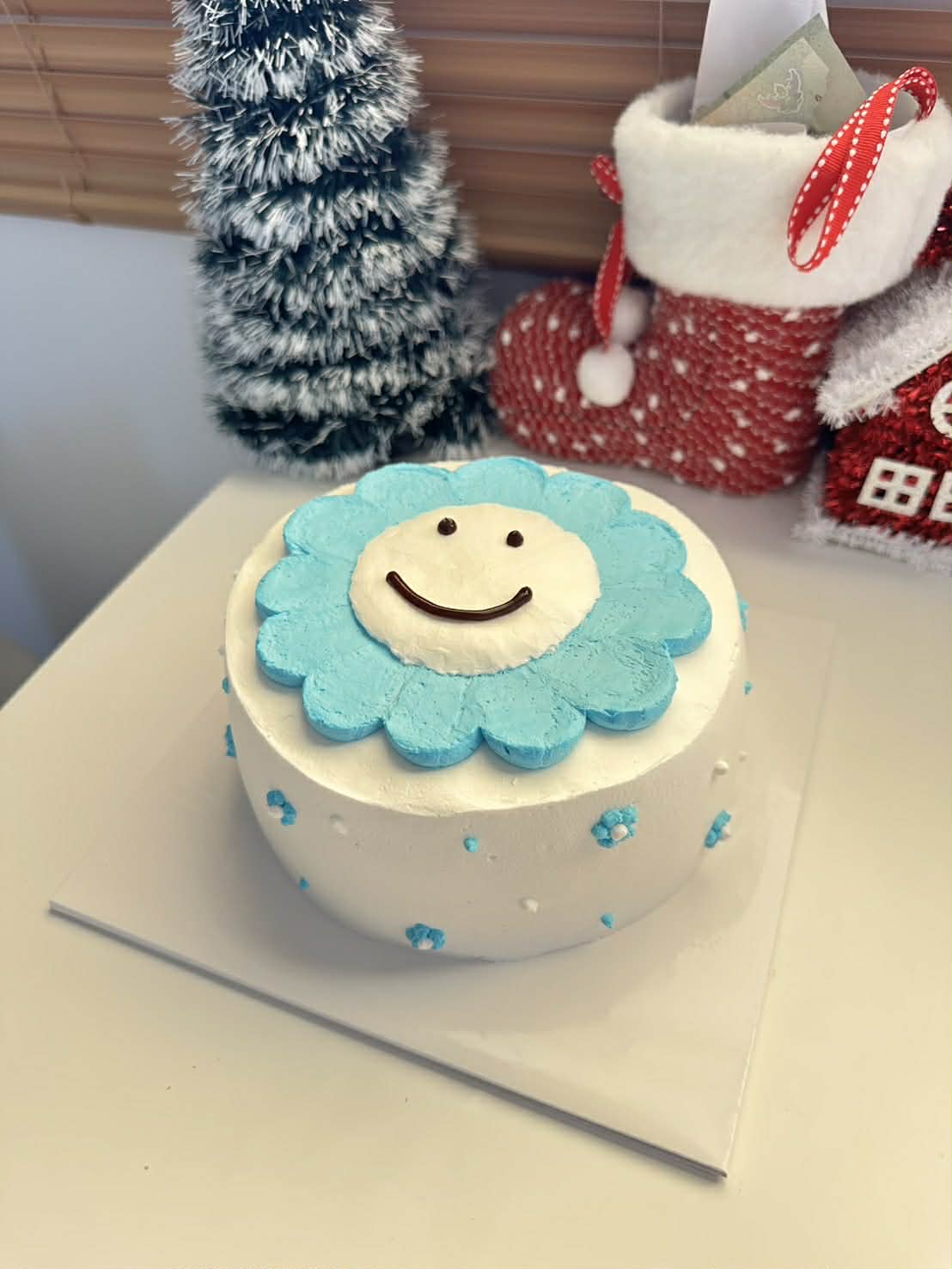 Smiley Flower Cake / เค้กหน้ายิ้มดอกไม้