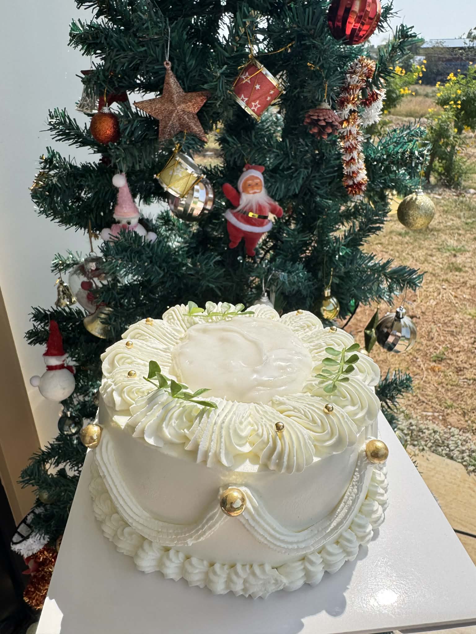 Drapery Wedding Cake / เค้กแต่งงานจับจีบ